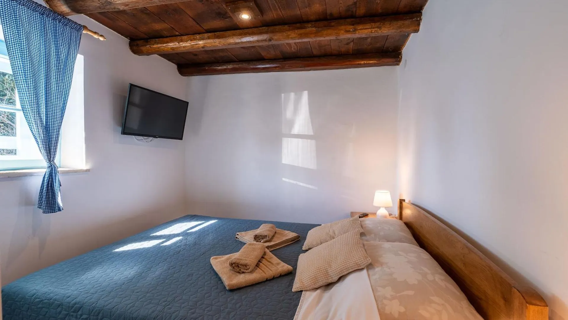 Vikendica Holiday House Maja In Privlaka With Barbecue And Private Garden - By Ta Leut Agency Croatia