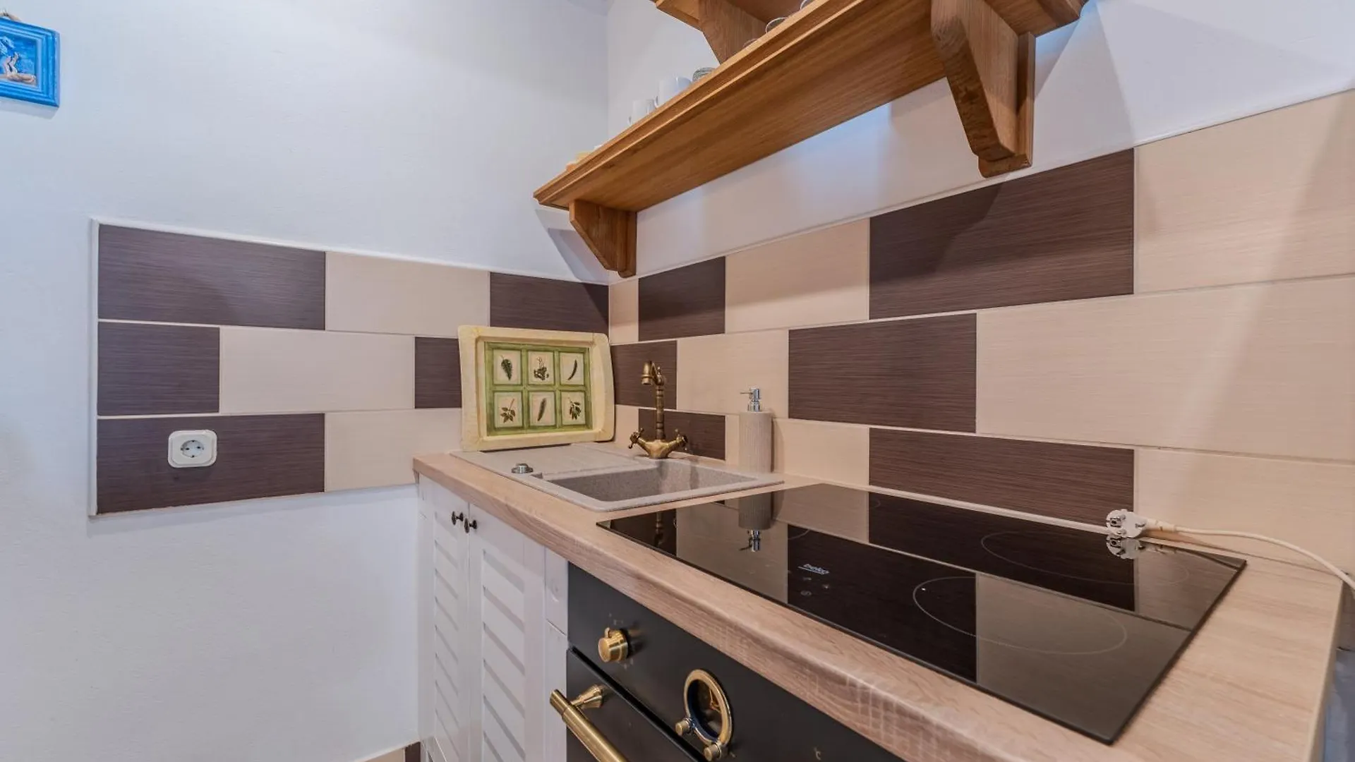 Vikendica Holiday House Maja In Privlaka With Barbecue And Private Garden - By Ta Leut Agency